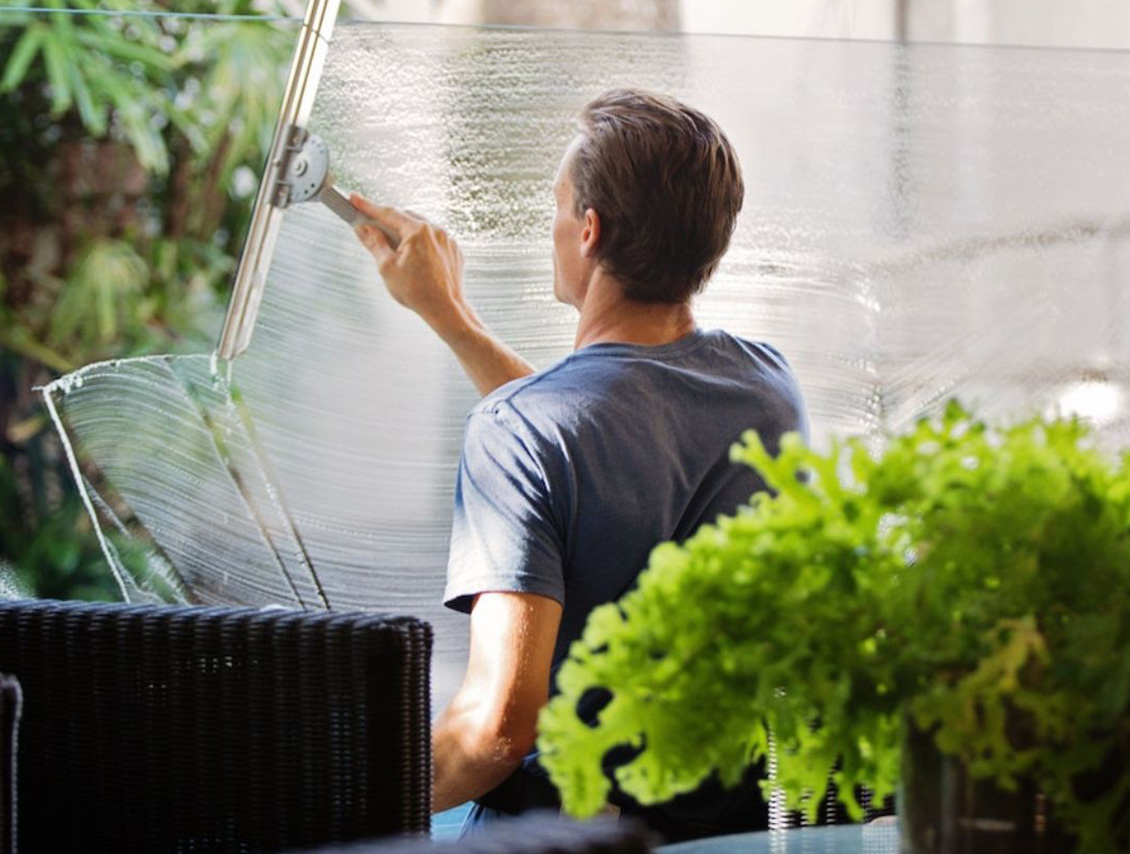 Make Your Windows Sparkling Clean with Window Cleaning in Chiswick